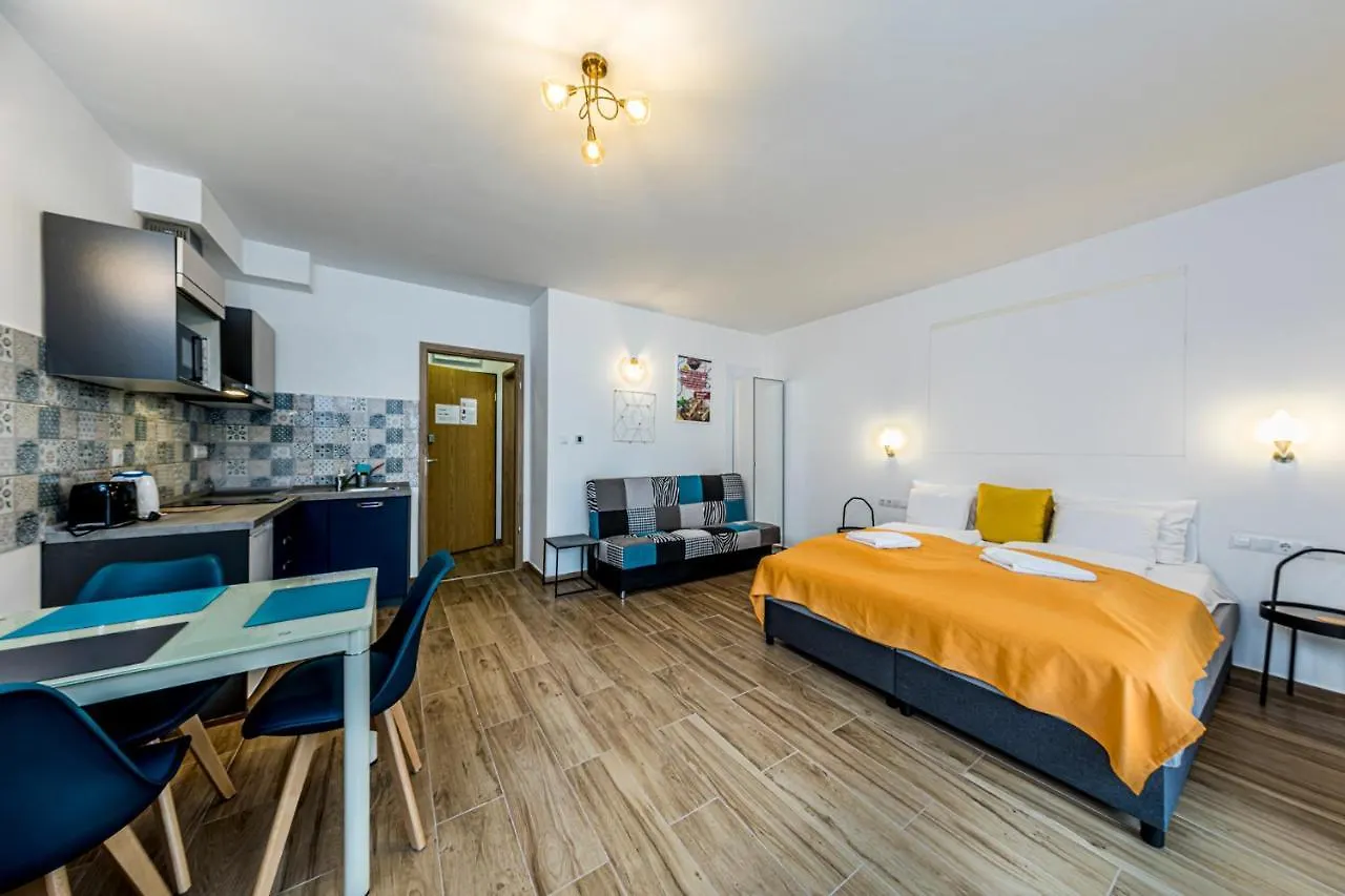 Enjoy Budapest Aparthotel 4*,