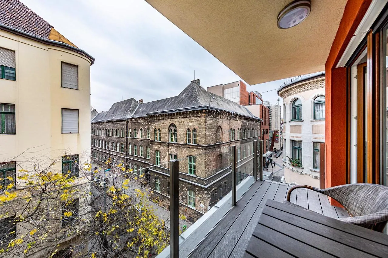 Enjoy Budapest Aparthotel 4*,  הונגריה